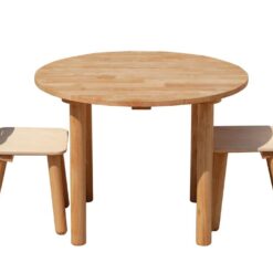 Classic Round table and 2 chairs